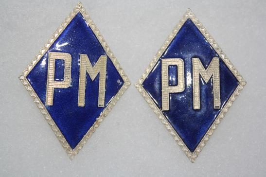 Spain Municiple Police pair collar badges