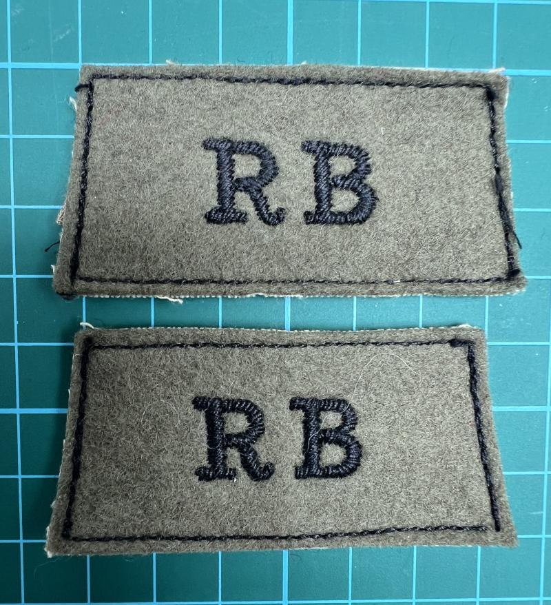 WW2 Rifle Brigade Slip on Shoulder Titles