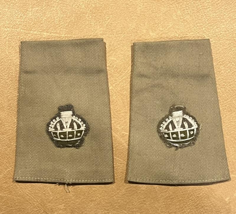 Kings Crown Major Rank Slides Pair