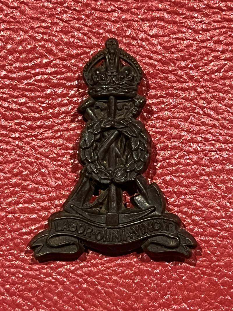 Pioneer Corps Economy Plastic Cap Badge WW2