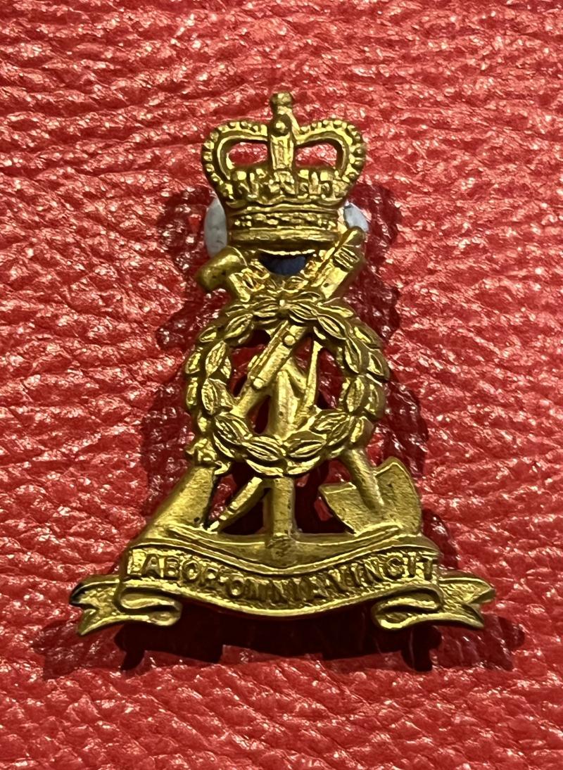 Royal Pioneer Corp QC Brass Collar Badge