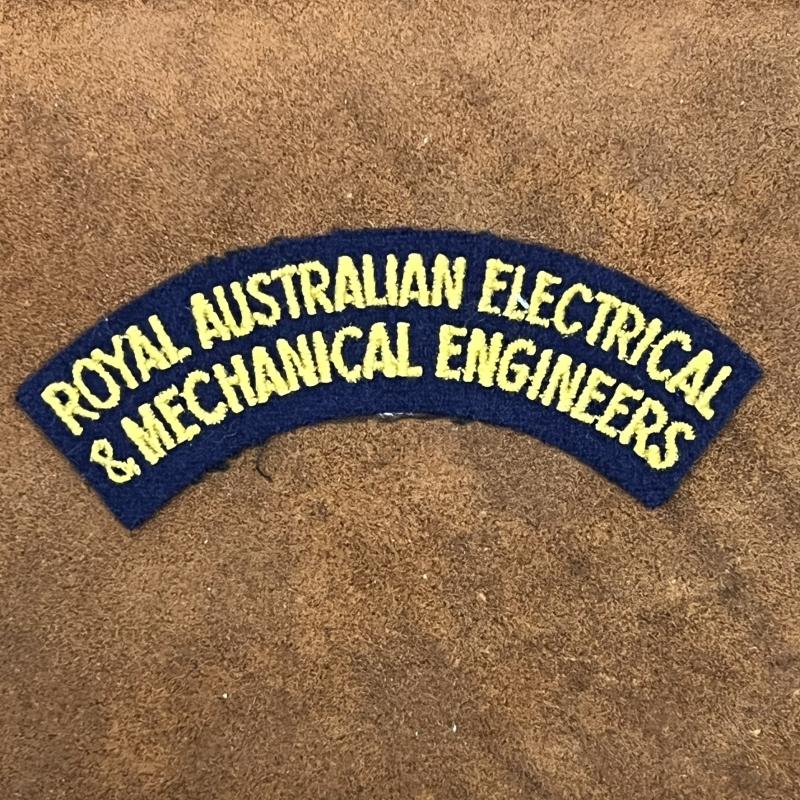 Royal Australian Electrical & Mechanical Engineers Shoulder Title