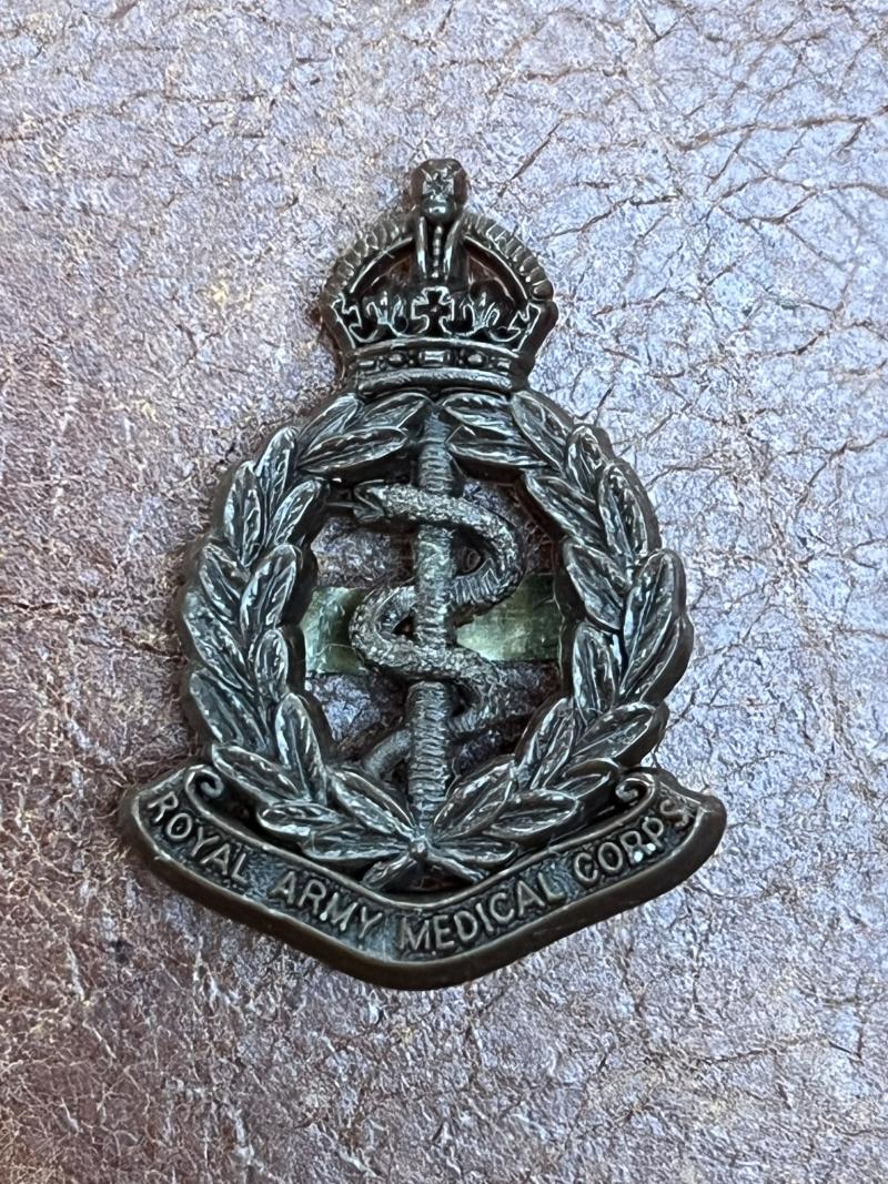 WW2 Royal Army Medical Corps RAMC PLASTIC Economy Issue Cap Badge