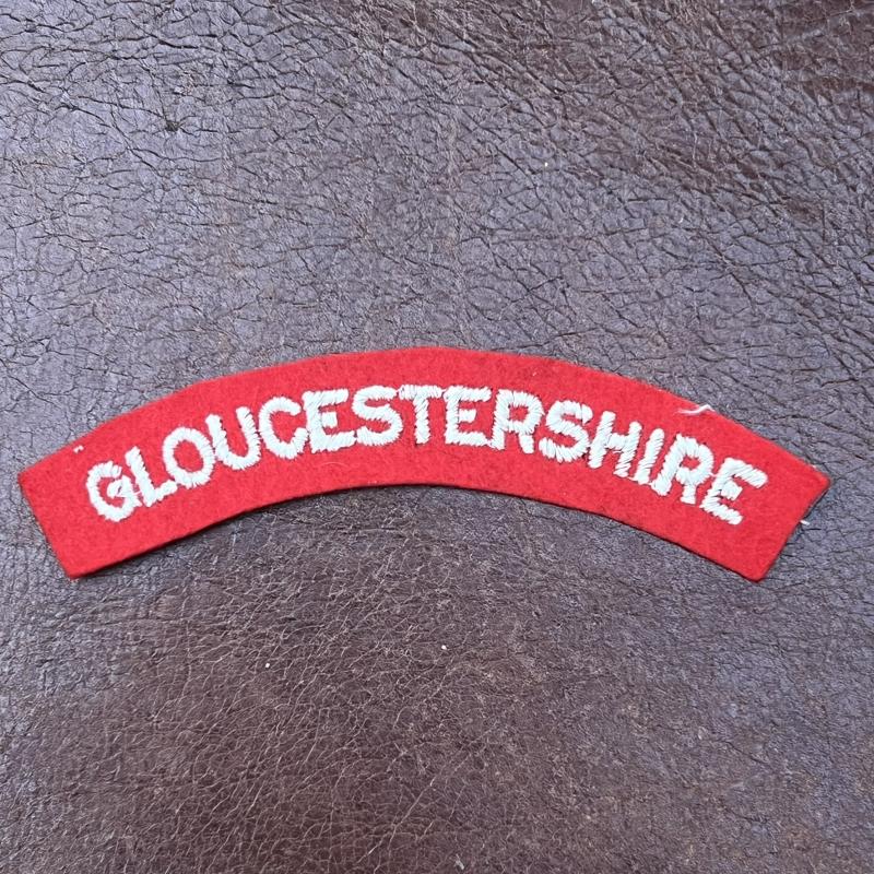 Gloucestershire Regiment WW2 Paste Back Shoulder Title