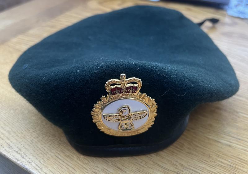 Canadian Military Police Beret & Badge Dated 1982
