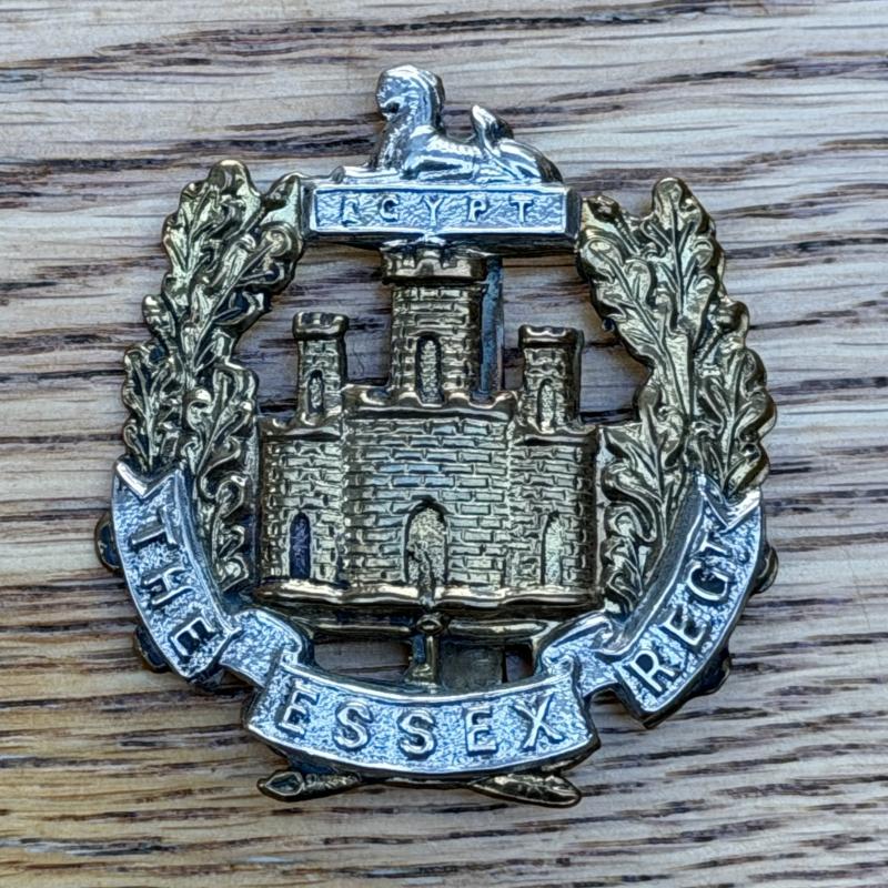 Essex Regiment Bi Metal Cap Badge Original